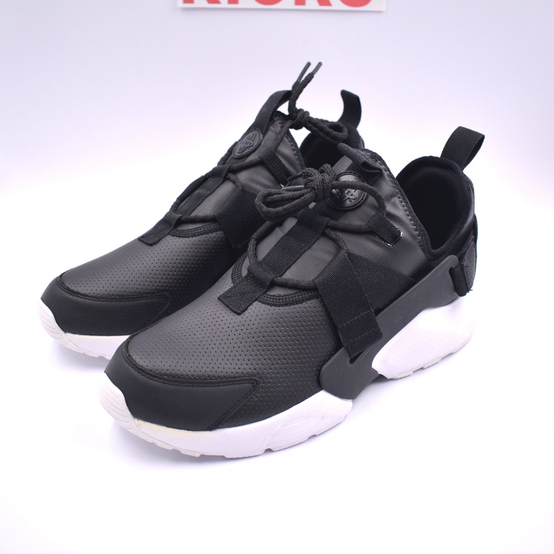Buy Online Air Huarache City Low Black White In Pakistan | Nike Air Huarache City Low Black 